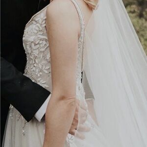 Hailey Paige Lauren wedding Dress. Size 8.